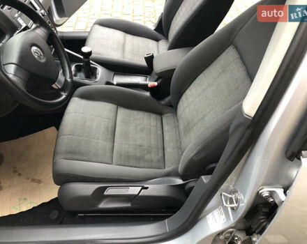 Сірий Фольксваген Гольф, об'ємом двигуна 1.6 л та пробігом 256 тис. км за 5999 $, фото 20 на Automoto.ua