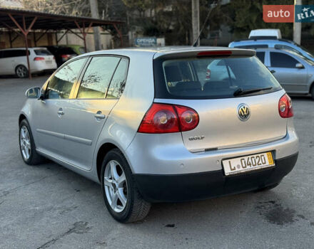 Серый Фольксваген Гольф, объемом двигателя 1.6 л и пробегом 240 тыс. км за 5850 $, фото 6 на Automoto.ua