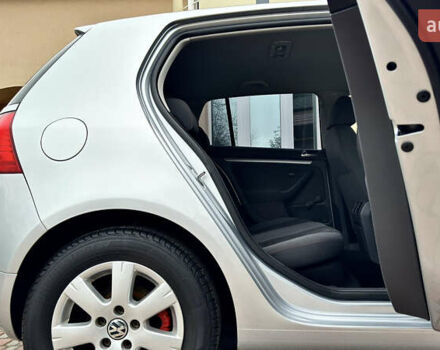 Серый Фольксваген Гольф, объемом двигателя 1.6 л и пробегом 178 тыс. км за 6556 $, фото 30 на Automoto.ua