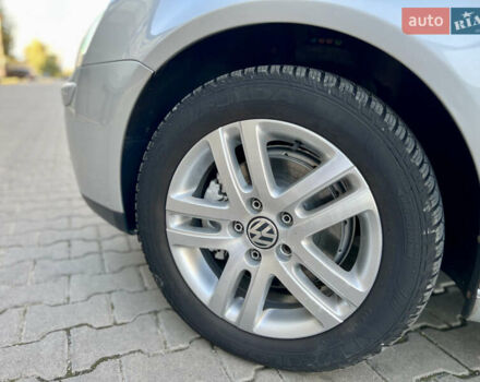 Сірий Фольксваген Гольф, об'ємом двигуна 1.4 л та пробігом 185 тис. км за 6450 $, фото 44 на Automoto.ua