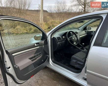 Серый Фольксваген Гольф, объемом двигателя 1.4 л и пробегом 189 тыс. км за 5800 $, фото 14 на Automoto.ua