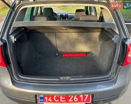 Серый Фольксваген Гольф, объемом двигателя 1.6 л и пробегом 211 тыс. км за 6299 $, фото 19 на Automoto.ua