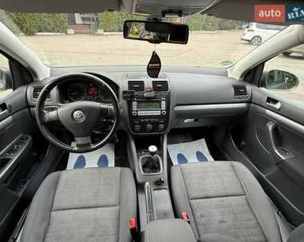 Серый Фольксваген Гольф, объемом двигателя 1.6 л и пробегом 238 тыс. км за 6300 $, фото 22 на Automoto.ua