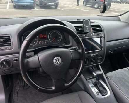 Серый Фольксваген Гольф, объемом двигателя 1.6 л и пробегом 220 тыс. км за 5800 $, фото 9 на Automoto.ua