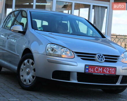 Серый Фольксваген Гольф, объемом двигателя 1.6 л и пробегом 195 тыс. км за 5890 $, фото 4 на Automoto.ua