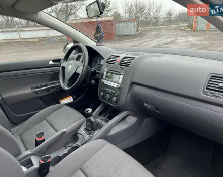 Сірий Фольксваген Гольф, об'ємом двигуна 1.4 л та пробігом 195 тис. км за 5050 $, фото 9 на Automoto.ua