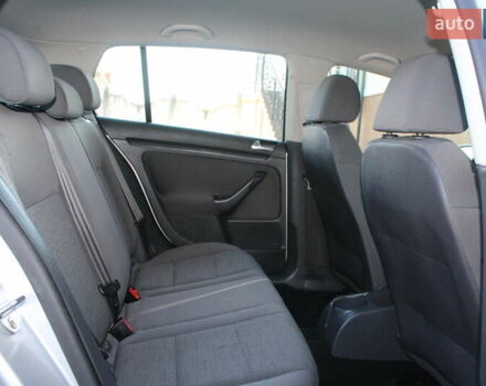 Серый Фольксваген Гольф, объемом двигателя 1.6 л и пробегом 195 тыс. км за 5990 $, фото 60 на Automoto.ua