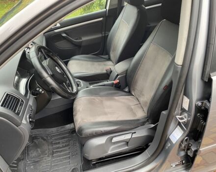 Сірий Фольксваген Гольф, об'ємом двигуна 1.4 л та пробігом 270 тис. км за 4100 $, фото 12 на Automoto.ua