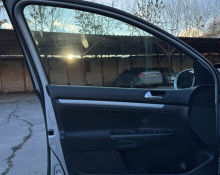 Серый Фольксваген Гольф, объемом двигателя 1.6 л и пробегом 240 тыс. км за 5850 $, фото 13 на Automoto.ua