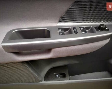 Сірий Фольксваген Гольф, об'ємом двигуна 1.6 л та пробігом 200 тис. км за 6950 $, фото 135 на Automoto.ua