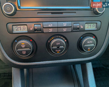 Сірий Фольксваген Гольф, об'ємом двигуна 1.97 л та пробігом 430 тис. км за 7200 $, фото 17 на Automoto.ua