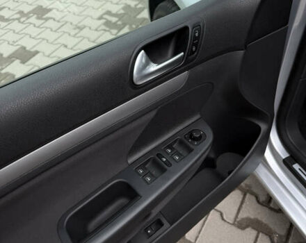 Серый Фольксваген Гольф, объемом двигателя 1.6 л и пробегом 212 тыс. км за 6450 $, фото 25 на Automoto.ua