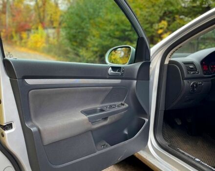 Серый Фольксваген Гольф, объемом двигателя 1.4 л и пробегом 233 тыс. км за 4999 $, фото 7 на Automoto.ua