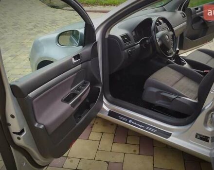 Сірий Фольксваген Гольф, об'ємом двигуна 1.6 л та пробігом 200 тис. км за 6950 $, фото 115 на Automoto.ua