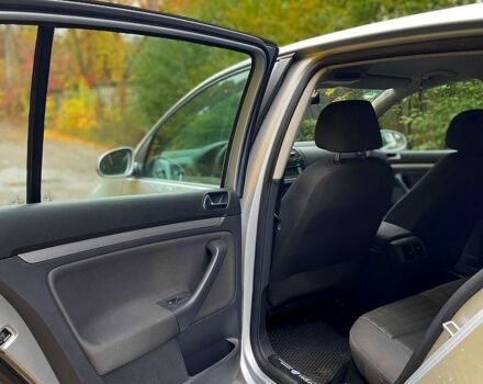 Серый Фольксваген Гольф, объемом двигателя 1.4 л и пробегом 233 тыс. км за 4999 $, фото 6 на Automoto.ua