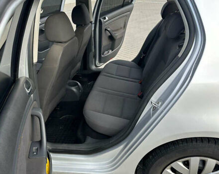 Серый Фольксваген Гольф, объемом двигателя 1.6 л и пробегом 220 тыс. км за 6350 $, фото 32 на Automoto.ua