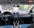 Сірий Фольксваген Гольф, об'ємом двигуна 1.39 л та пробігом 223 тис. км за 5300 $, фото 45 на Automoto.ua