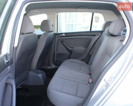 Серый Фольксваген Гольф, объемом двигателя 1.6 л и пробегом 195 тыс. км за 5990 $, фото 53 на Automoto.ua