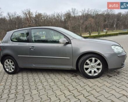 Сірий Фольксваген Гольф, об'ємом двигуна 1.6 л та пробігом 255 тис. км за 5600 $, фото 4 на Automoto.ua