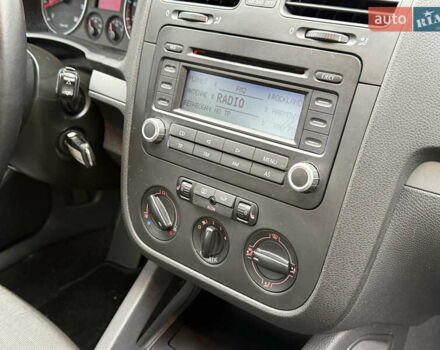 Серый Фольксваген Гольф, объемом двигателя 1.4 л и пробегом 236 тыс. км за 5500 $, фото 15 на Automoto.ua