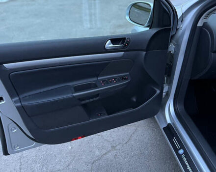 Серый Фольксваген Гольф, объемом двигателя 1.4 л и пробегом 186 тыс. км за 6000 $, фото 12 на Automoto.ua