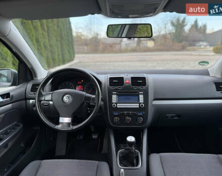 Серый Фольксваген Гольф, объемом двигателя 1.4 л и пробегом 169 тыс. км за 5700 $, фото 19 на Automoto.ua