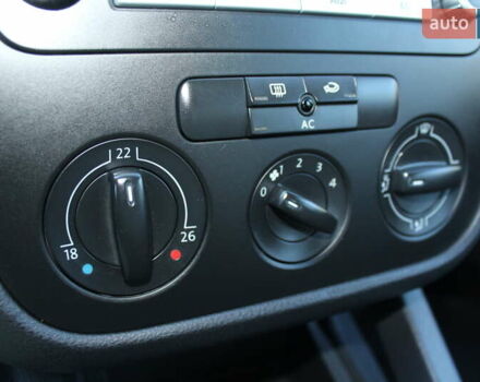 Серый Фольксваген Гольф, объемом двигателя 1.6 л и пробегом 195 тыс. км за 5890 $, фото 37 на Automoto.ua