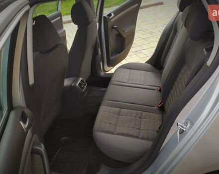 Сірий Фольксваген Гольф, об'ємом двигуна 1.6 л та пробігом 200 тис. км за 6950 $, фото 146 на Automoto.ua