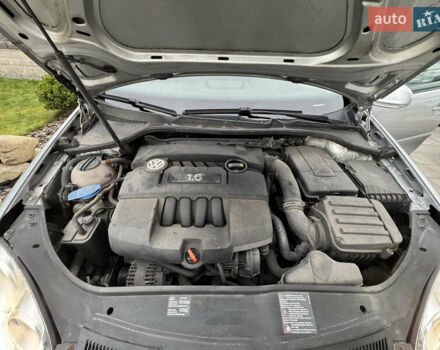 Сірий Фольксваген Гольф, об'ємом двигуна 1.6 л та пробігом 209 тис. км за 5999 $, фото 30 на Automoto.ua