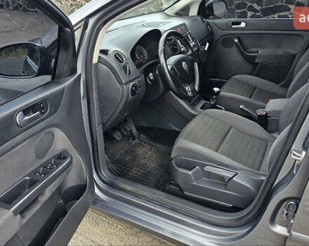 Серый Фольксваген Гольф, объемом двигателя 1.39 л и пробегом 270 тыс. км за 6000 $, фото 6 на Automoto.ua