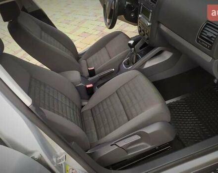 Сірий Фольксваген Гольф, об'ємом двигуна 1.6 л та пробігом 200 тис. км за 6950 $, фото 125 на Automoto.ua