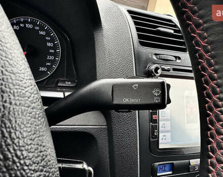 Серый Фольксваген Гольф, объемом двигателя 1.6 л и пробегом 178 тыс. км за 6556 $, фото 56 на Automoto.ua