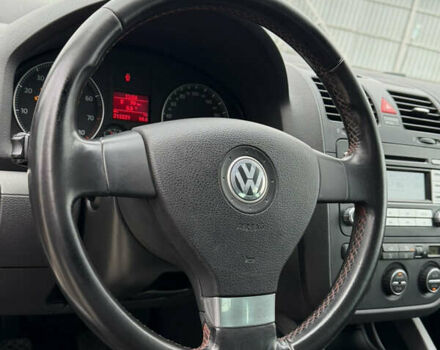 Серый Фольксваген Гольф, объемом двигателя 1.6 л и пробегом 212 тыс. км за 6450 $, фото 40 на Automoto.ua