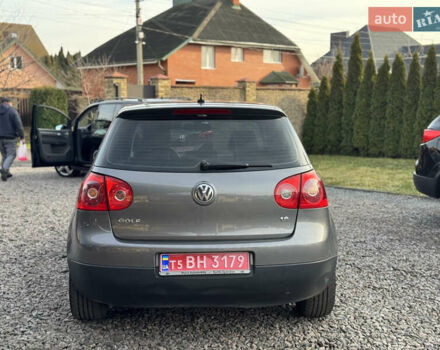Серый Фольксваген Гольф, объемом двигателя 1.6 л и пробегом 154 тыс. км за 6200 $, фото 5 на Automoto.ua