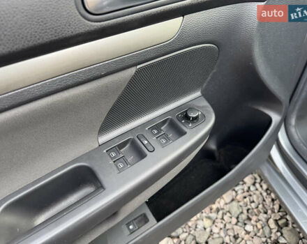 Серый Фольксваген Гольф, объемом двигателя 1.6 л и пробегом 154 тыс. км за 6200 $, фото 11 на Automoto.ua