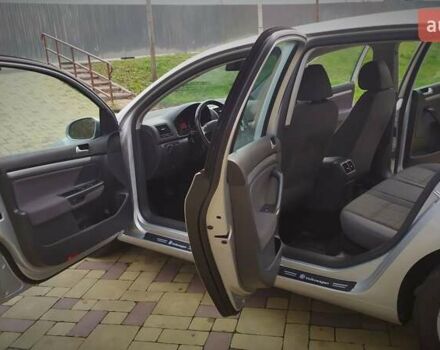 Сірий Фольксваген Гольф, об'ємом двигуна 1.6 л та пробігом 200 тис. км за 6950 $, фото 158 на Automoto.ua