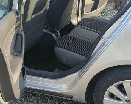 Серый Фольксваген Гольф, объемом двигателя 1.6 л и пробегом 200 тыс. км за 6500 $, фото 7 на Automoto.ua