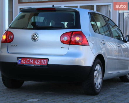 Серый Фольксваген Гольф, объемом двигателя 1.6 л и пробегом 195 тыс. км за 5890 $, фото 16 на Automoto.ua