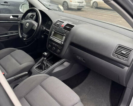 Серый Фольксваген Гольф, объемом двигателя 1.9 л и пробегом 298 тыс. км за 5600 $, фото 26 на Automoto.ua