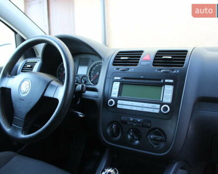 Серый Фольксваген Гольф, объемом двигателя 1.6 л и пробегом 195 тыс. км за 5990 $, фото 68 на Automoto.ua