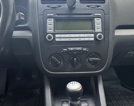 Сірий Фольксваген Гольф, об'ємом двигуна 1.4 л та пробігом 287 тис. км за 4500 $, фото 10 на Automoto.ua