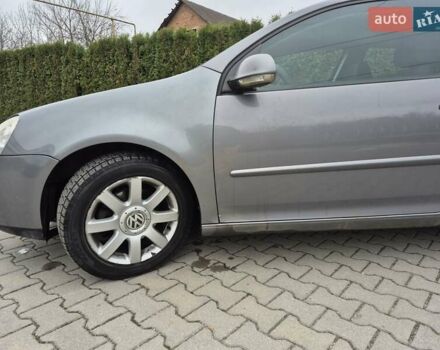 Сірий Фольксваген Гольф, об'ємом двигуна 1.6 л та пробігом 255 тис. км за 5600 $, фото 3 на Automoto.ua