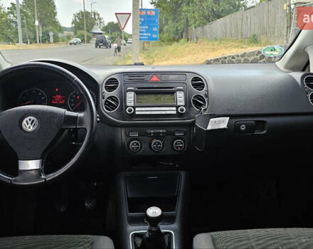 Серый Фольксваген Гольф, объемом двигателя 1.39 л и пробегом 270 тыс. км за 6000 $, фото 22 на Automoto.ua