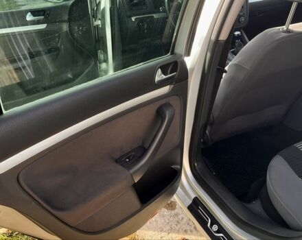 Серый Фольксваген Гольф, объемом двигателя 1.4 л и пробегом 217 тыс. км за 5550 $, фото 7 на Automoto.ua