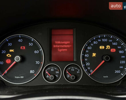 Серый Фольксваген Гольф, объемом двигателя 1.6 л и пробегом 227 тыс. км за 6300 $, фото 96 на Automoto.ua