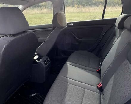 Серый Фольксваген Гольф, объемом двигателя 1.6 л и пробегом 264 тыс. км за 6600 $, фото 9 на Automoto.ua