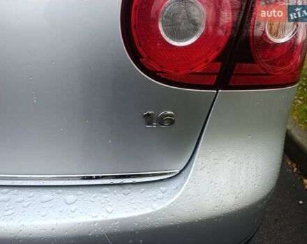 Серый Фольксваген Гольф, объемом двигателя 1.6 л и пробегом 280 тыс. км за 6500 $, фото 7 на Automoto.ua