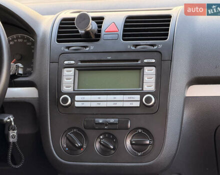 Серый Фольксваген Гольф, объемом двигателя 1.39 л и пробегом 201 тыс. км за 5999 $, фото 12 на Automoto.ua