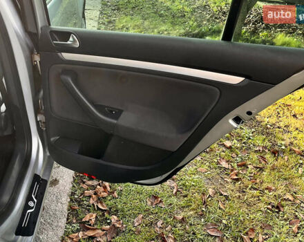 Серый Фольксваген Гольф, объемом двигателя 1.4 л и пробегом 217 тыс. км за 5649 $, фото 9 на Automoto.ua