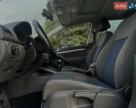 Серый Фольксваген Гольф, объемом двигателя 1.6 л и пробегом 170 тыс. км за 6600 $, фото 36 на Automoto.ua